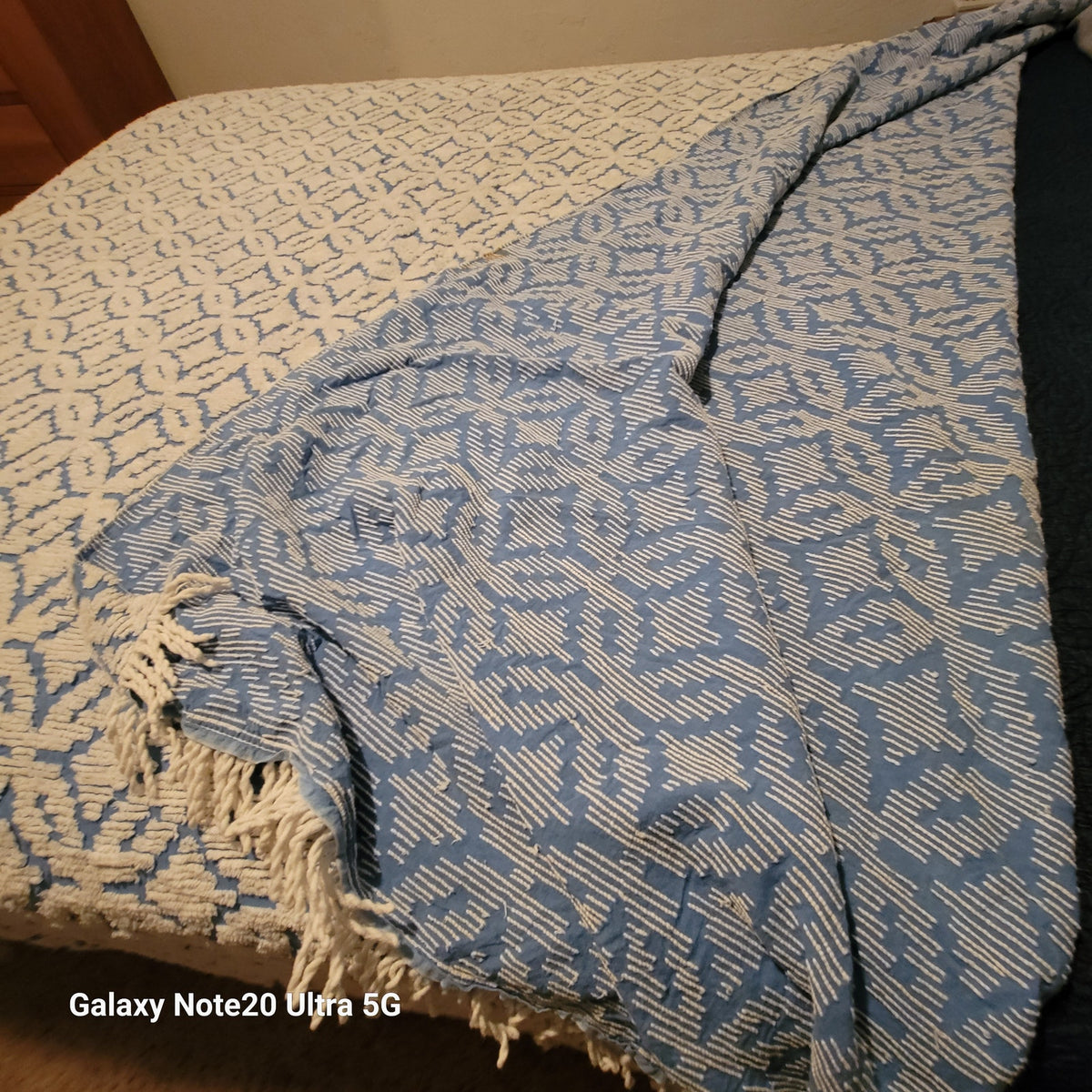 Vintage blue white chenille Bedspread coverlet queen fringe 90" x 100"