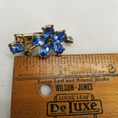 Vintage blue rhinestone brooch pin costume jewelry 1" goldtone