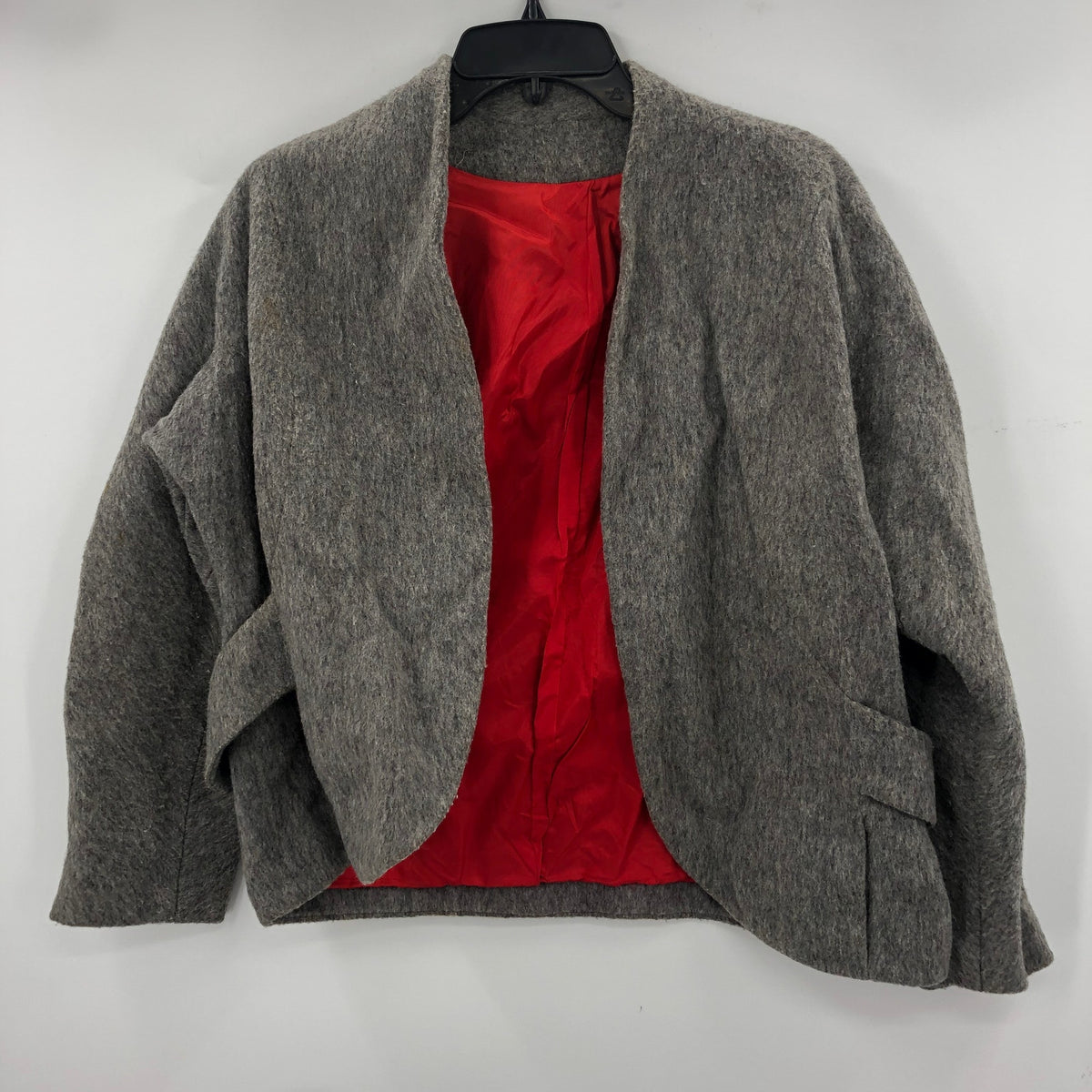 Vintage Women's Wool Knitted Cardigan Sweater Long Sleeves Gray Solid 26"