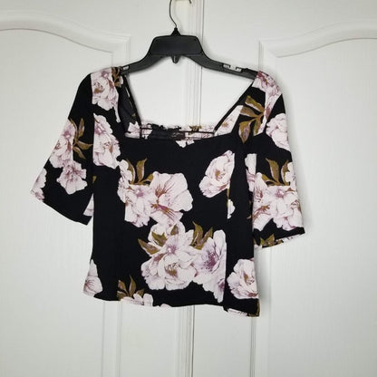 NWT Free Press Square Neck Elbow Sleeve Black Top Purple Floral Medium