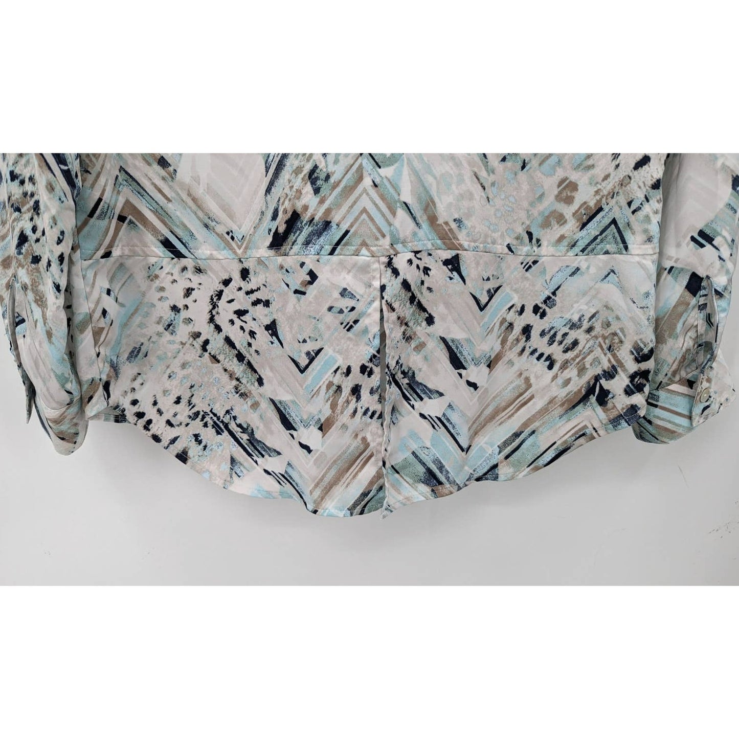 Chico's Lightweight Button Up Shirt Size 0 White Blue Tab Roll Long sleeve