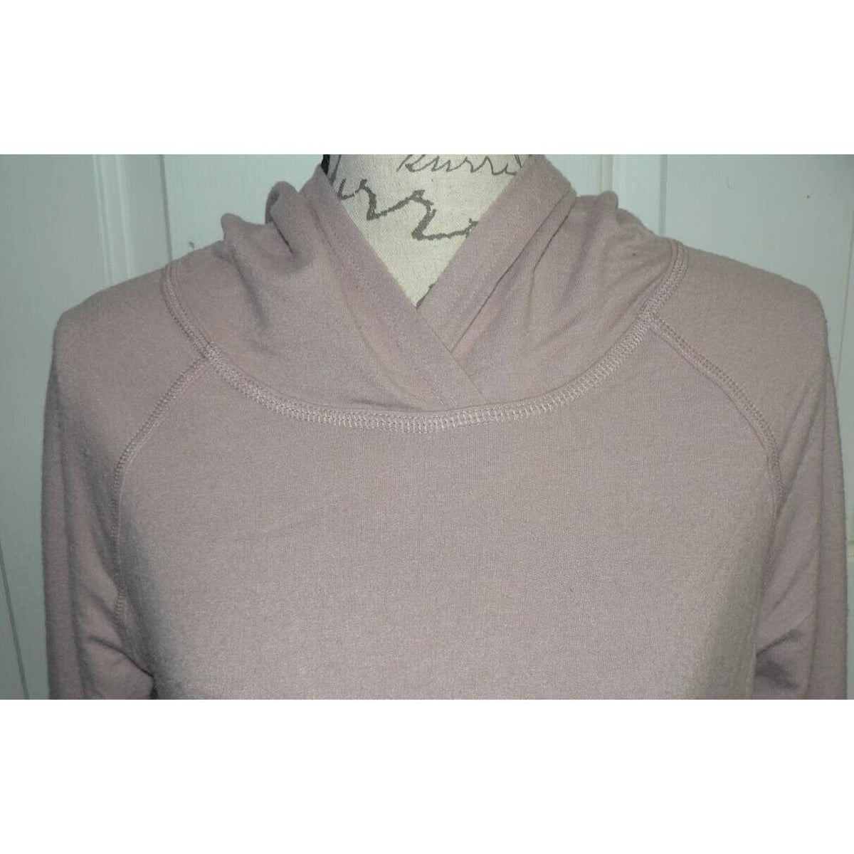 Melloday Pocket Hipster Hoodie Sweatshirt Size Medium Mauve NWT