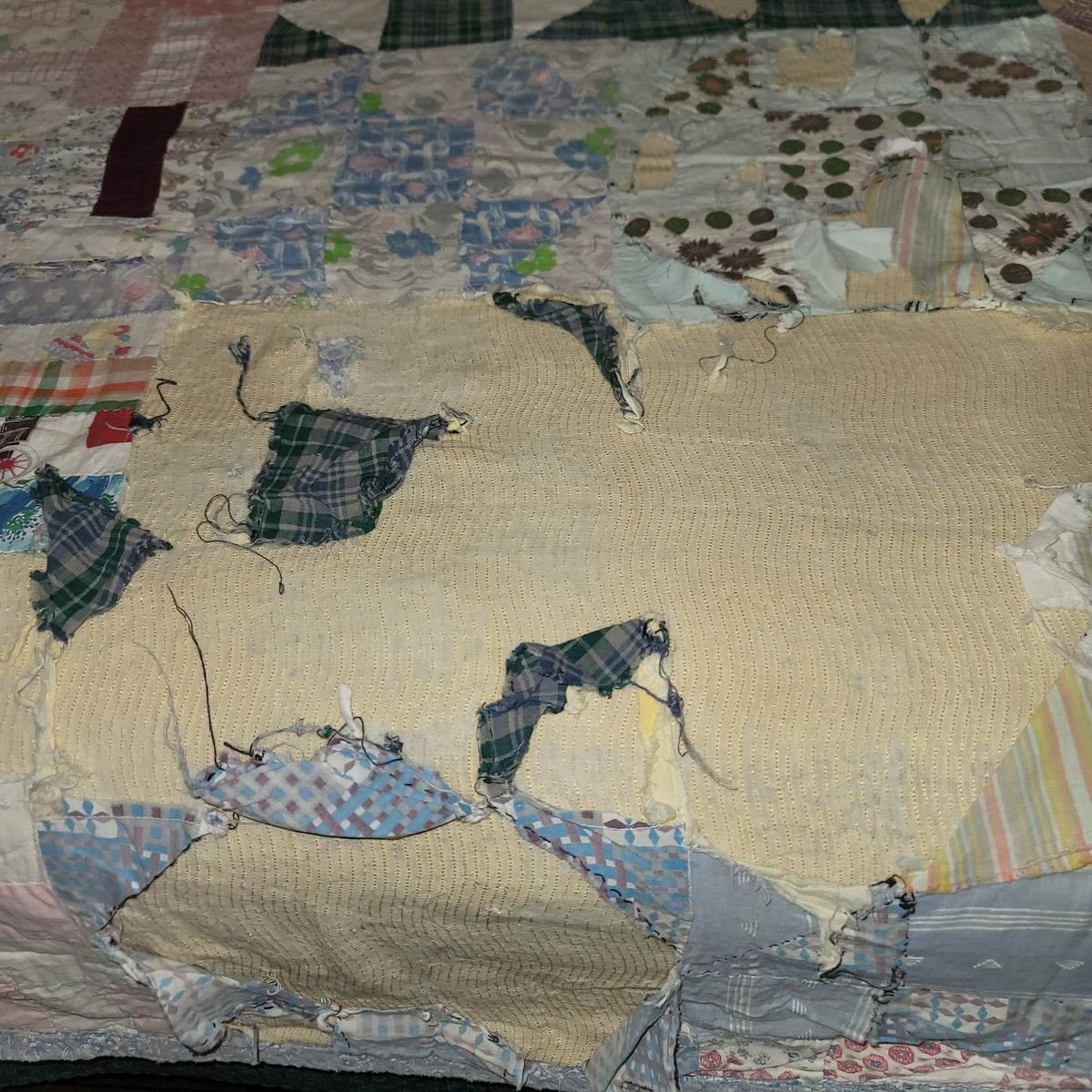 Vintage Handmade Quilt Full or Twin Bedspread Blanket Farmhouse Cabin 56x86
