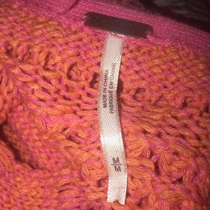 Free People Pink Hot Topics V-Neck Sweater Size Medium