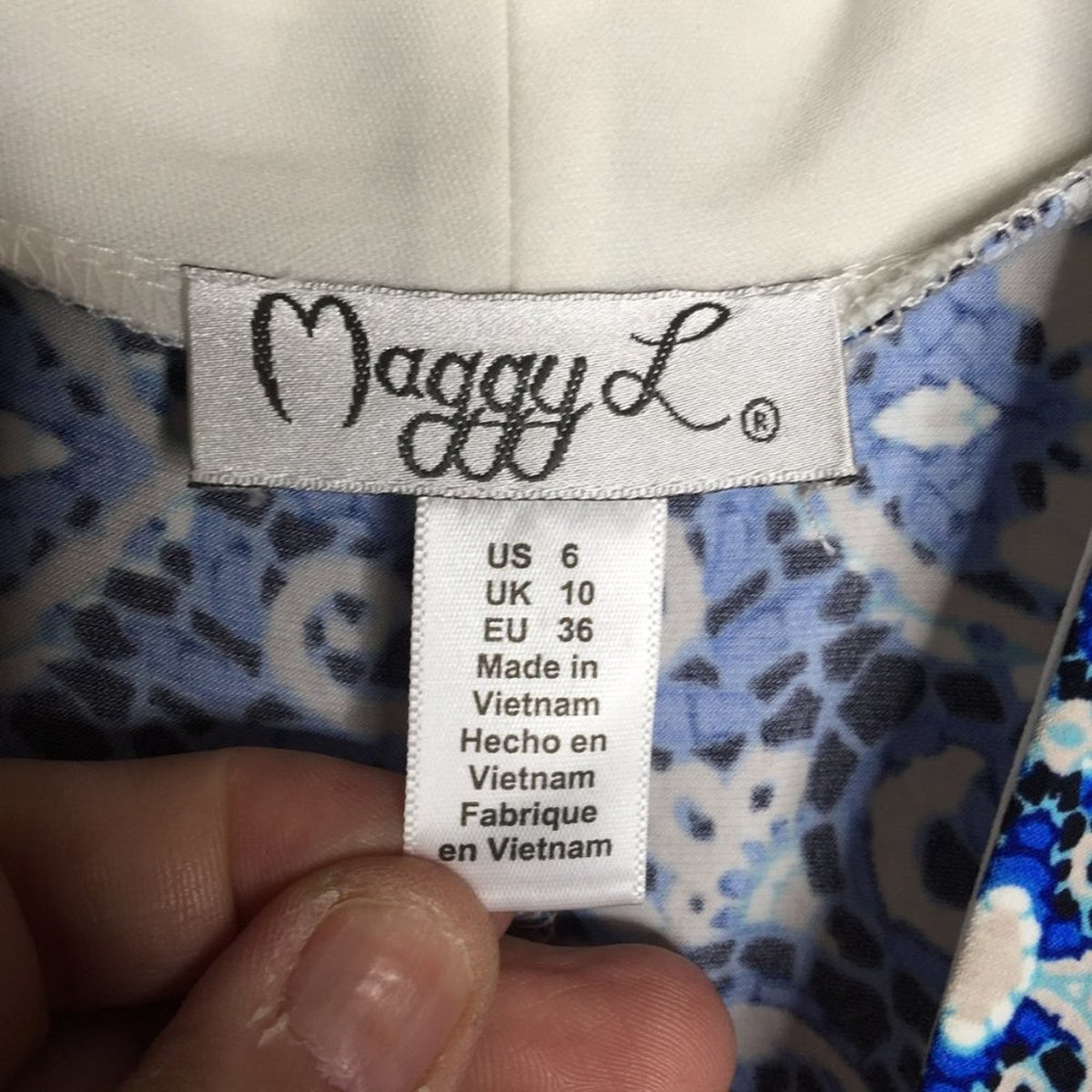 Maggy L Sleeveless Fit & Flare Dress V-Neck Blue/Black/White Paisley Size 6 US