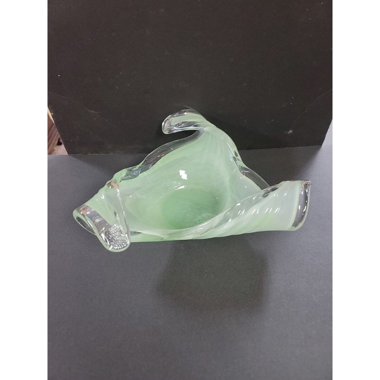 MURANO Hand Blown Art Glass CONSOLE FRUIT Bowl Green & White Swirl FREEFORM