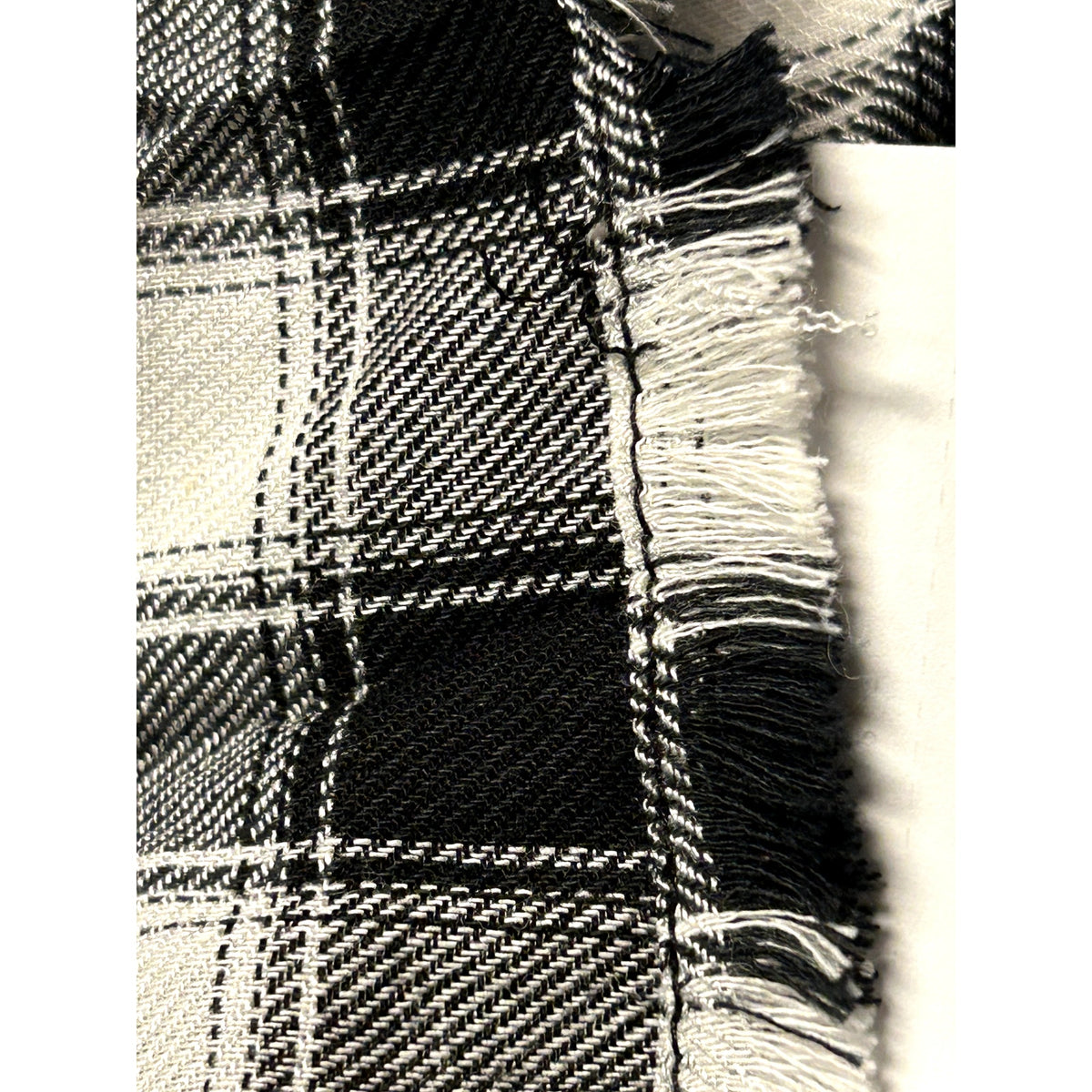 ABOUND Black & White Dobby Plaid Small Raw Fringe Hem Crop Top Size Small