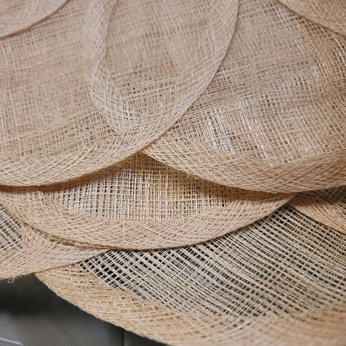 Vintage SET of 4  Raffia Straw Wicker Placemat Home Decor Round Earthtone