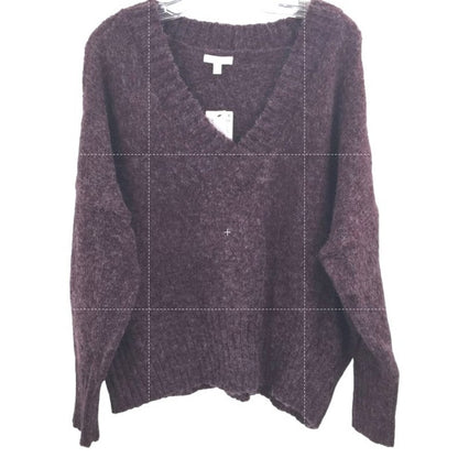 Abound Long Sleeve Pullover V-Neck Sweater Size Large in Solid Burgundy Stem NWT