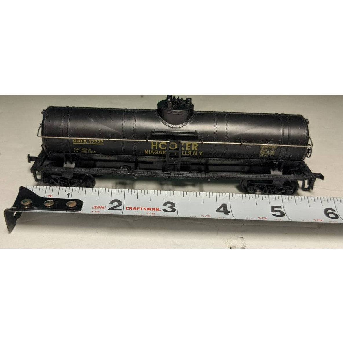 Department 56 HO Model Trains AC DC Motor Set with Miniature Railroad Decorations
