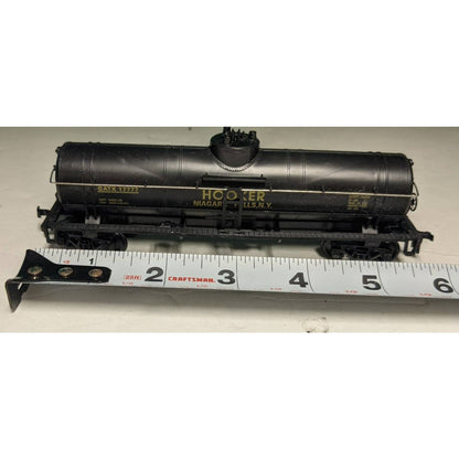 Department 56 HO Model Trains AC DC Motor Set with Miniature Railroad Decorations