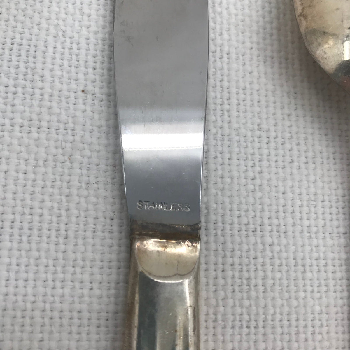 Oneida Stainless Flatware WHITTIER Spoon, Fork, Dinner Knives Set