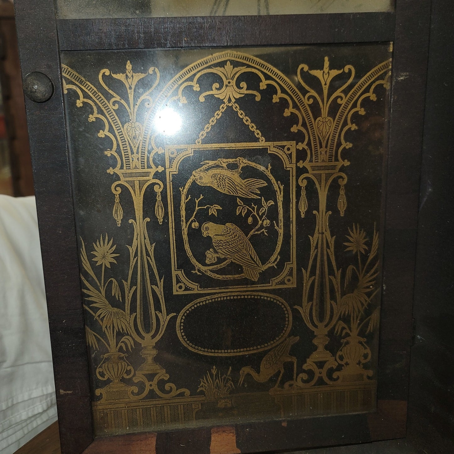 South Georgia Clock Co. Table wood clock damaged walnut veneer case key pendulum