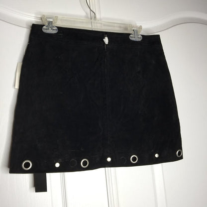 Blank NYC Grommet Suede Mini Skirt 100 % suede leather Castle Black Size 28