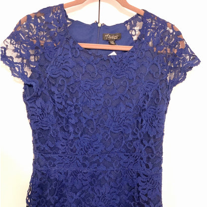 Thalia Sodi Cap Sleeve Jewel Neck Ruffle Hem Lace Midi Dress Sz Medium Navy NWT