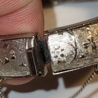 Silvertone bangle bracelet etched safety chain hinged floral floral motif Small