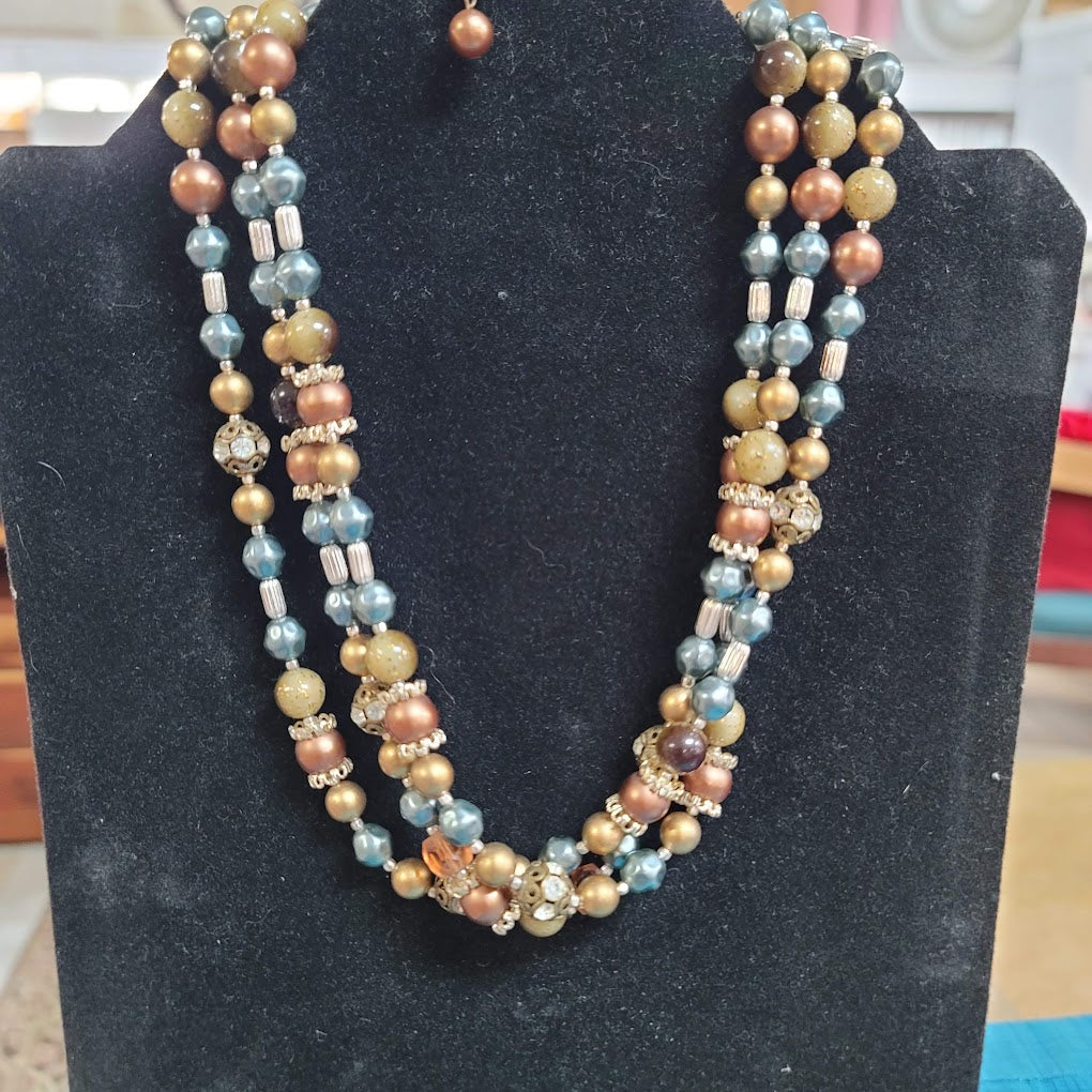 Vintage Costume Jewelry Fashion Layered Beaded Necklace 3 Strand Blue Faux Pearl