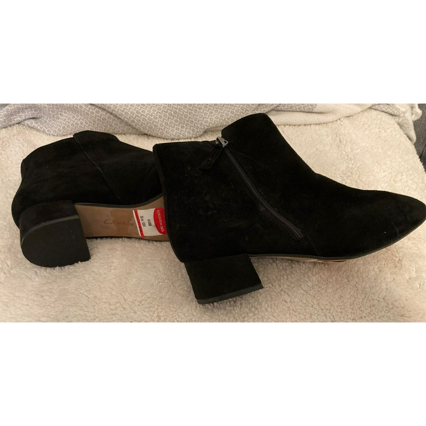 CLARKS Freva55 Women's Side Zip Ankle Bootie Size 10M Black Suede NWT