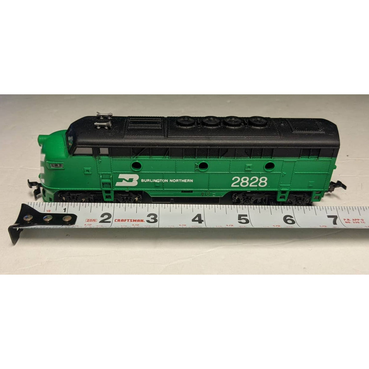 Department 56 HO Model Trains AC DC Motor Set with Miniature Railroad Decorations
