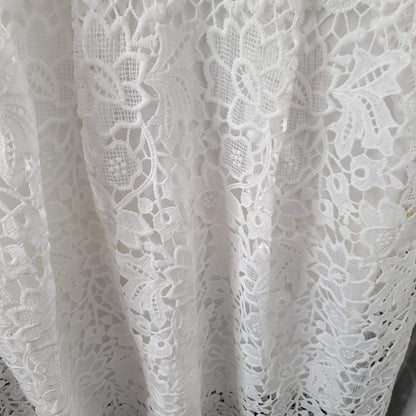 ASTR Lace Dress Size X-Small Eyelet Flowers Spring Summer Favorite NEW