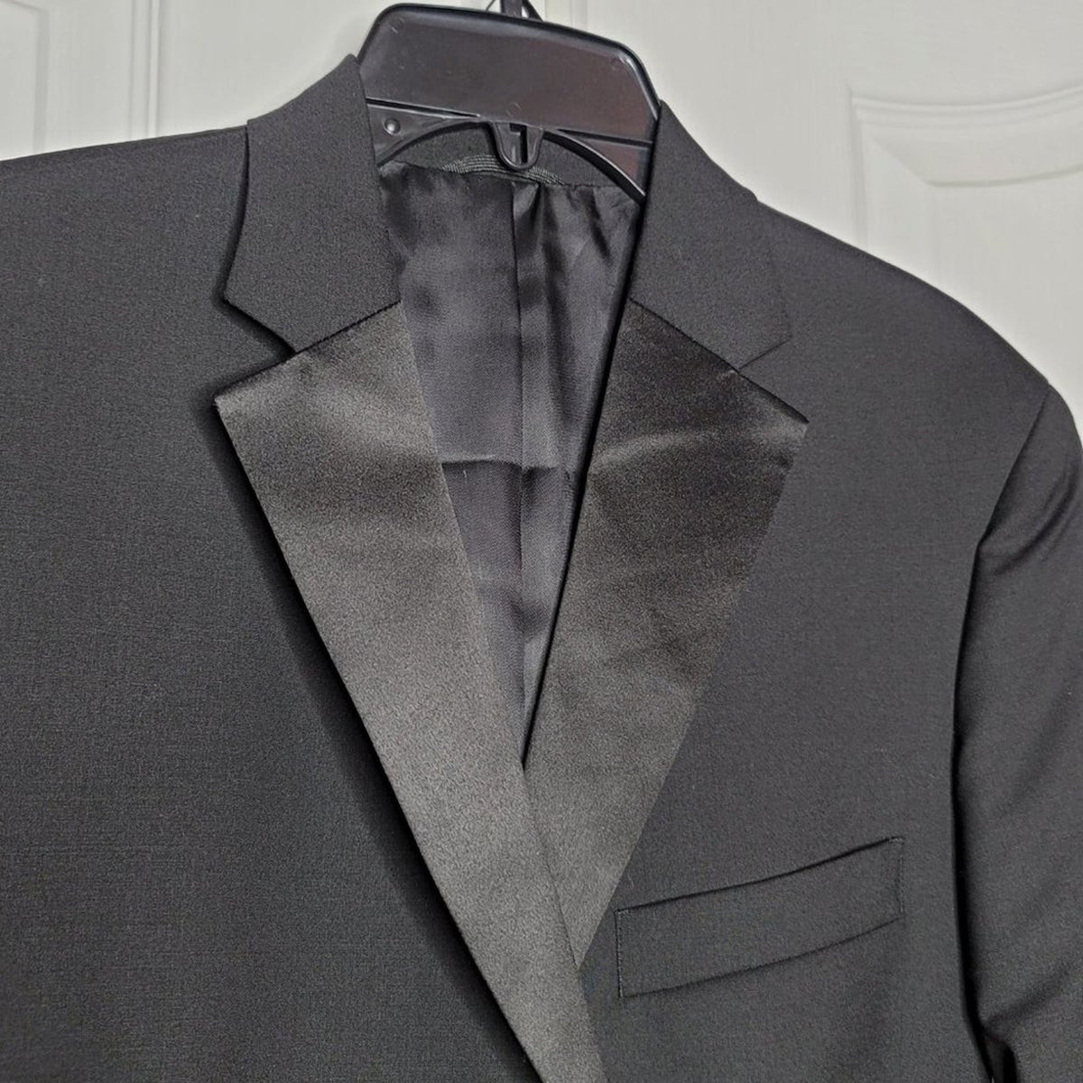 JB Britches 40S Logan Two Button Tuxedo Jacket Coat Only black satin collar NEW