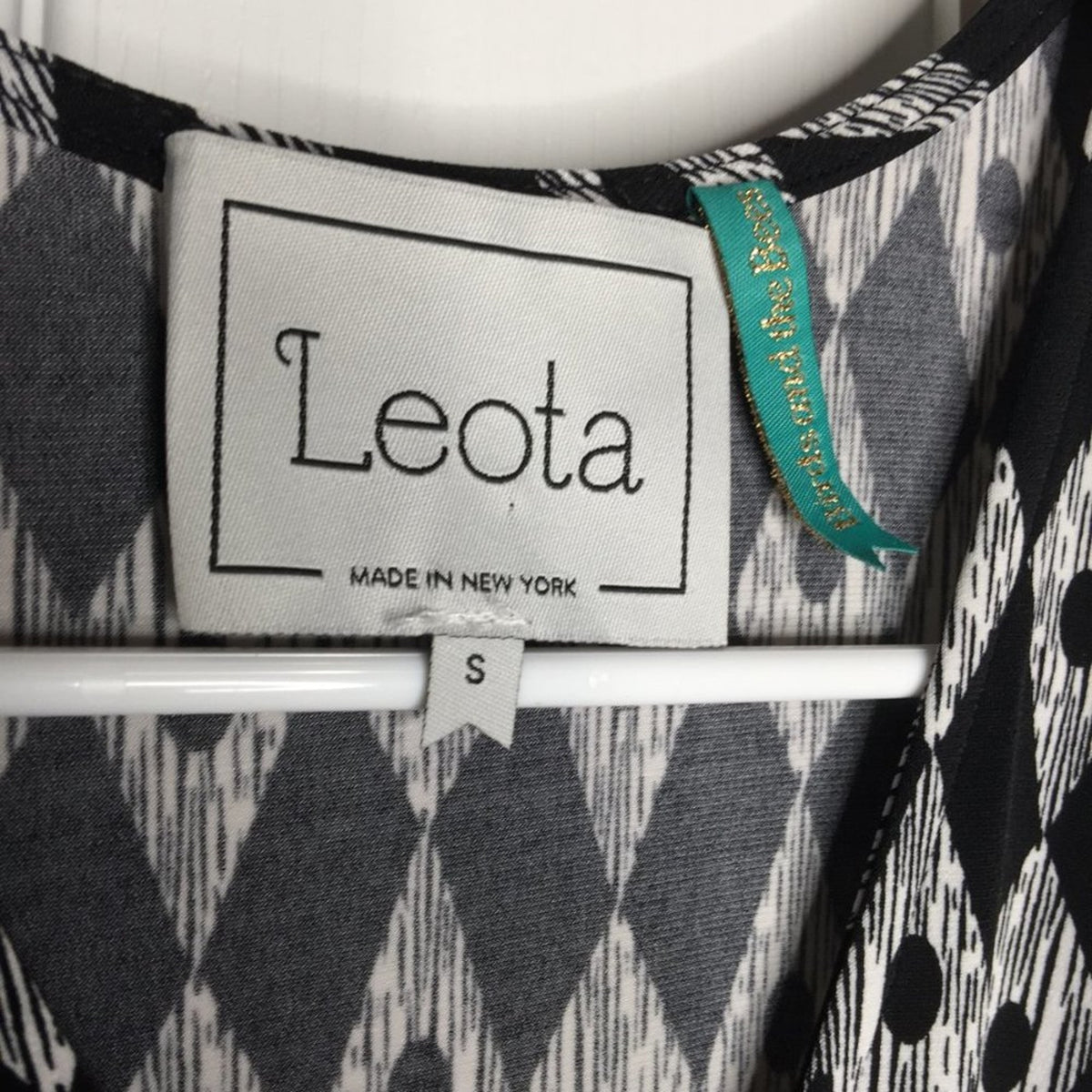 Leota Faux Wrap Dress V-Neck 3/4 Sleeve Above Knee Geometric Black/White Small