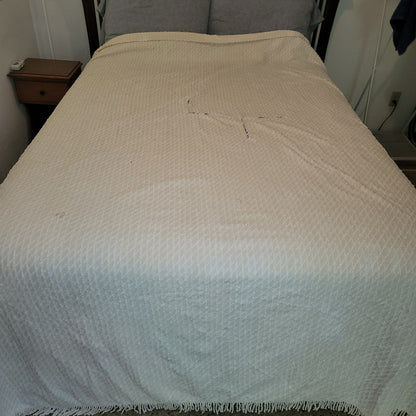 Vintage Cream Crosshatch Full Chenille Bedspread Blanket Farmhouse Cabin
