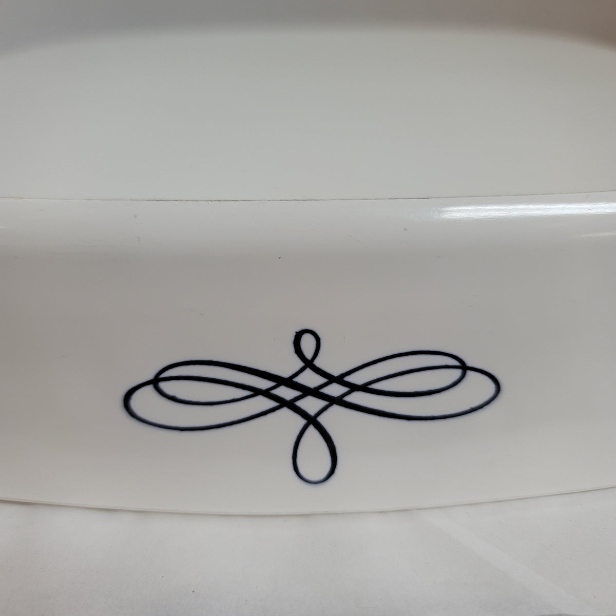 Black Trefoil P-22-ES Electromatic Skillet Dish by Corning Ware Baking Handle
