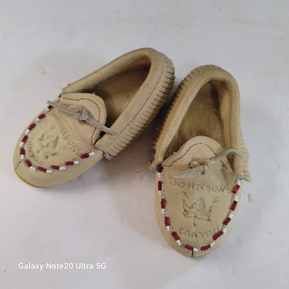 Johnsons Canyon Youth Size 4 Mocassions Leather Sherpa lined Fringe Suede Bottom
