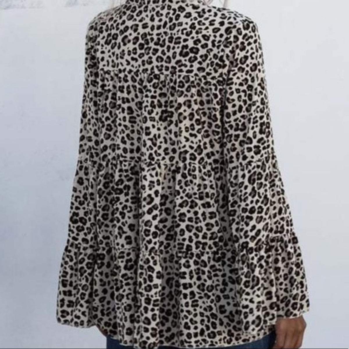 Romantic Hut Apricot Leopard Bell Sleeve Tier Top Size 6