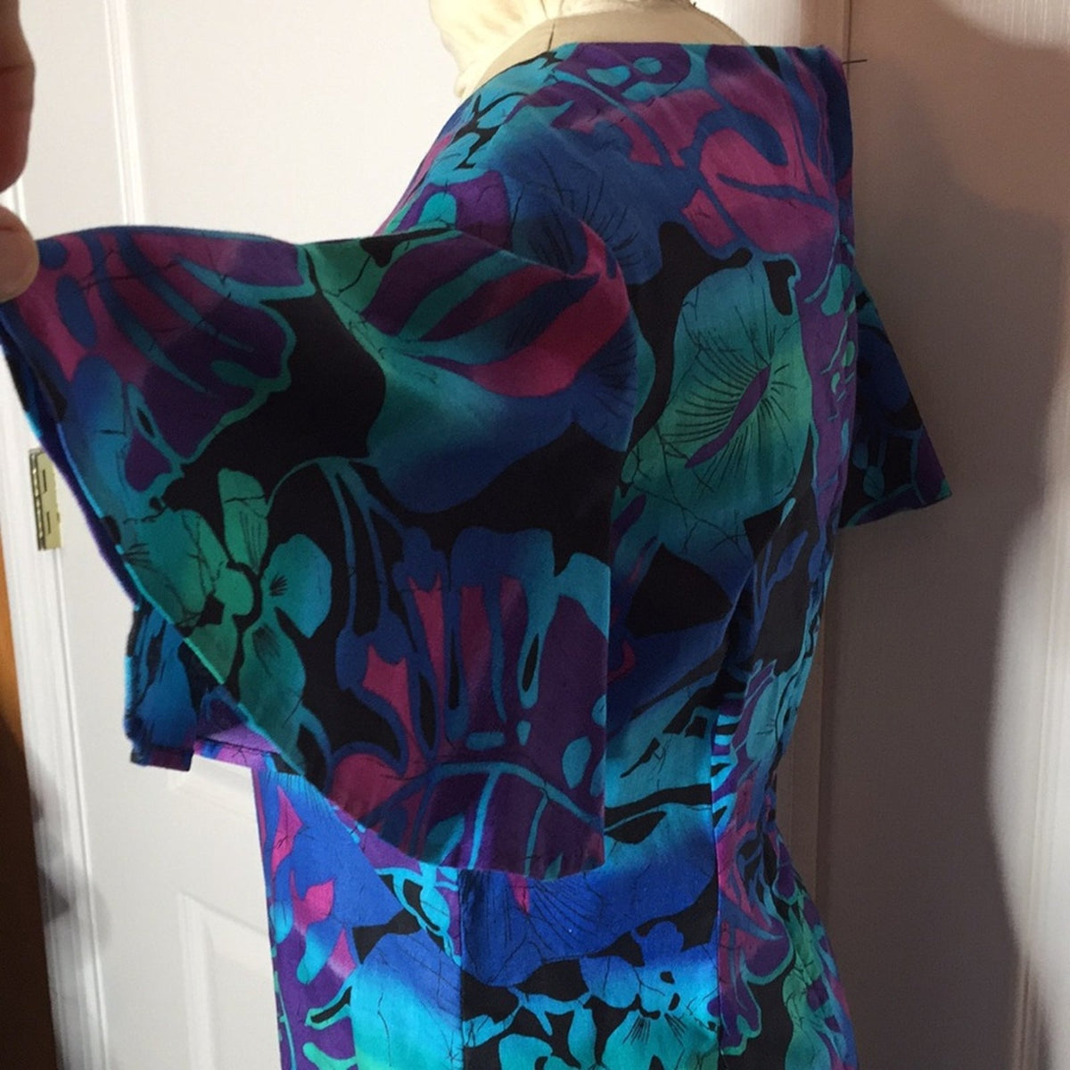 Vintage Hawaiian Bell Flutter Sleeve Florals MEDIUM metal zipper Maxi Dress 1960