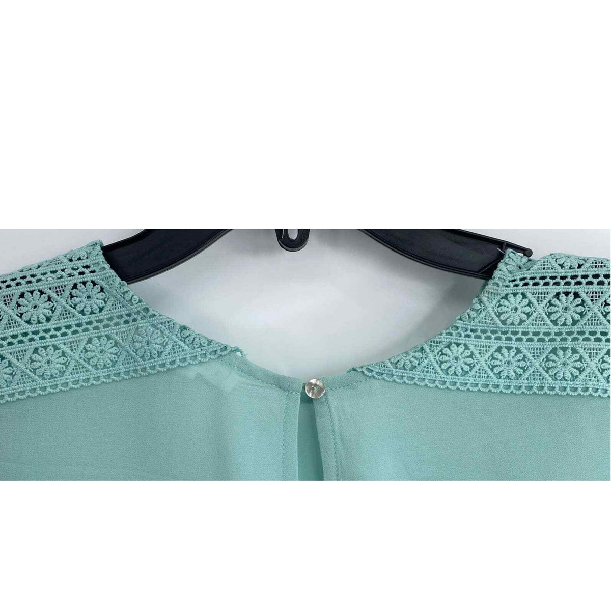 Socialite Mint Medium NEW Crochet Trim Smocked Waist & Sleeve Blouse