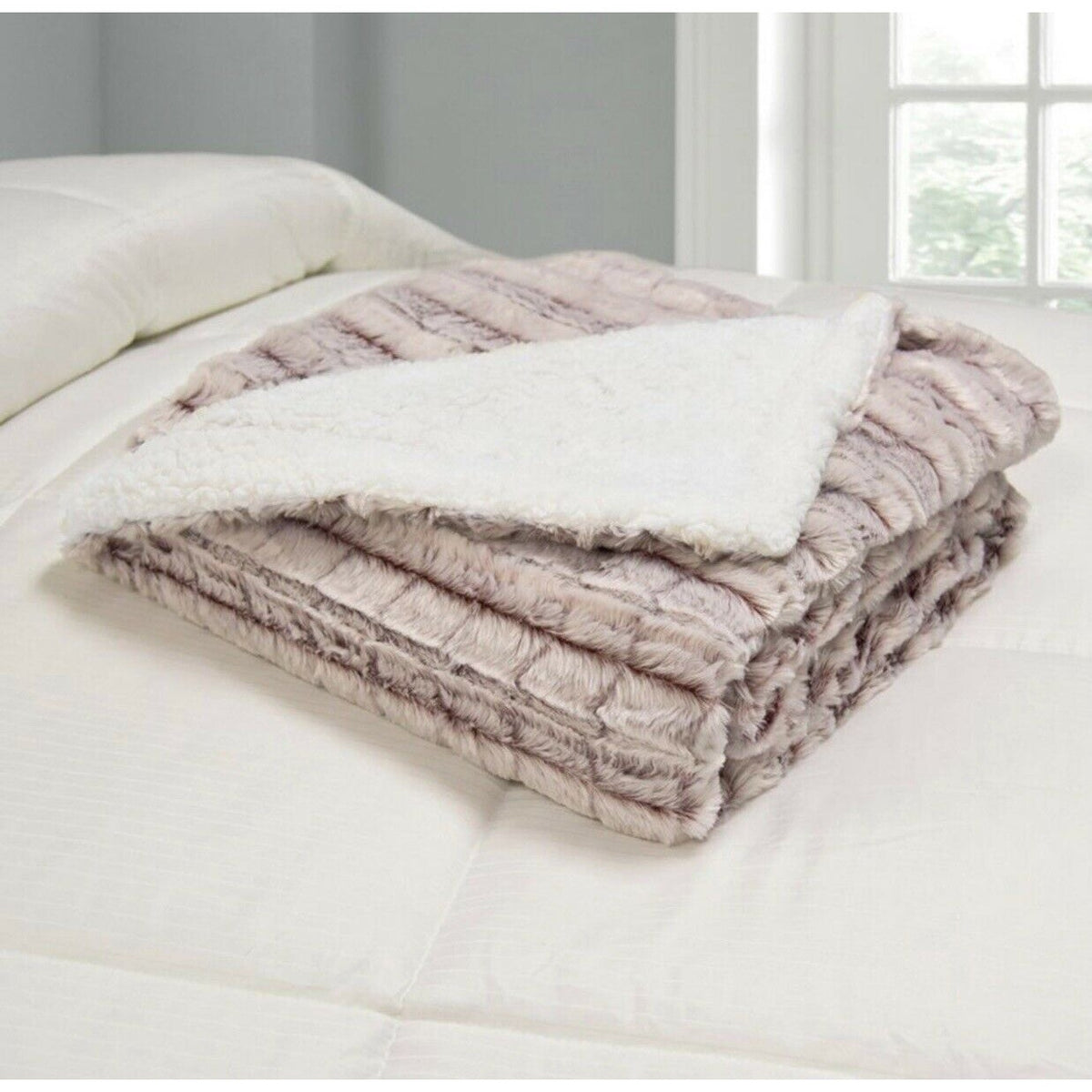 Royal Luxe Luxury Micromink Reversible Sherpa Blanket Throw RED NEW