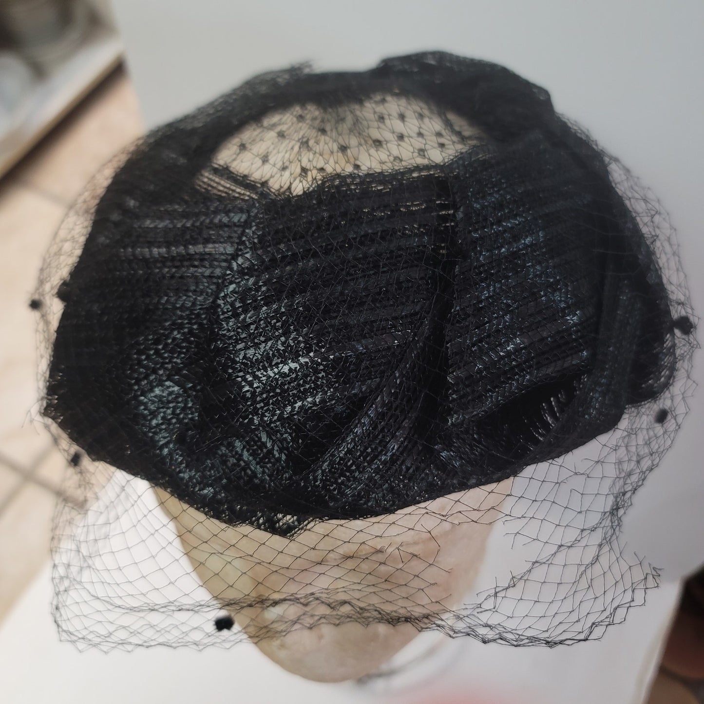 Vintage black capulet women's 1950 black hat netting union made