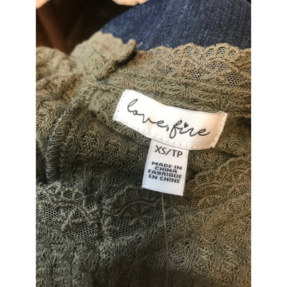LOVE, FIRE Juniors' Lace-trim Thermal Top In Thyme XS