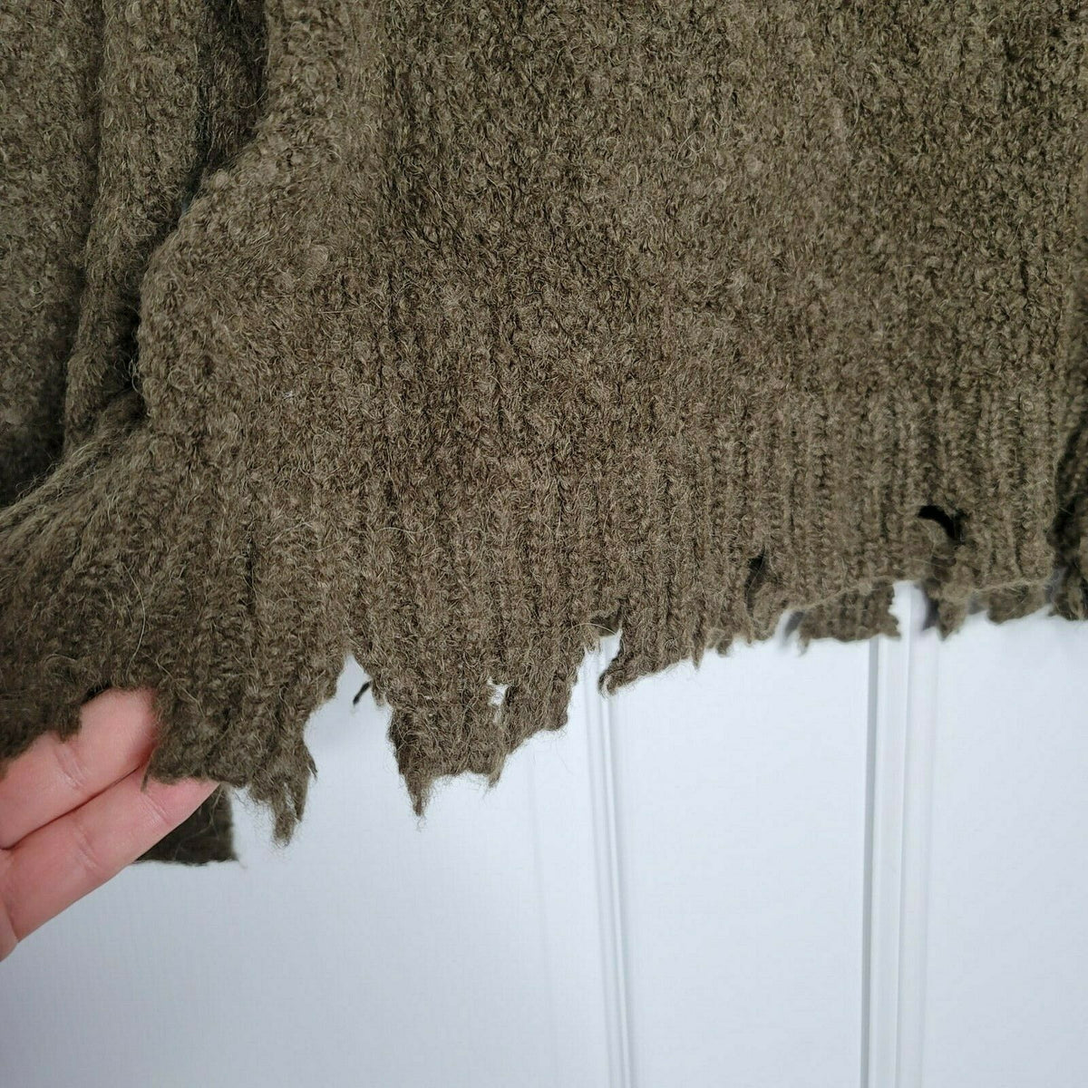 ATM Anthony Thomas Melillo Fuzzy Destroyed V-Neck Sweater Long Sleeve XSmall NWT