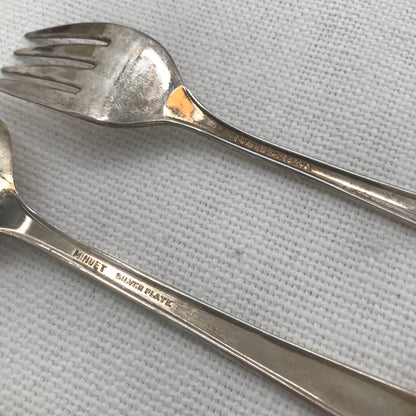 Oneida Stainless Flatware WHITTIER Spoon, Fork, Dinner Knives Set