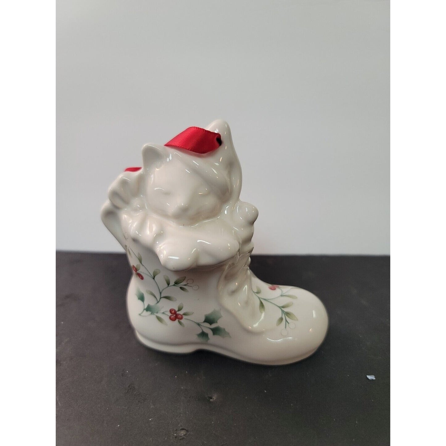 Pfaltzgraff Winterberry Christmas, 1997 Cat/Stocking Bell Ornament