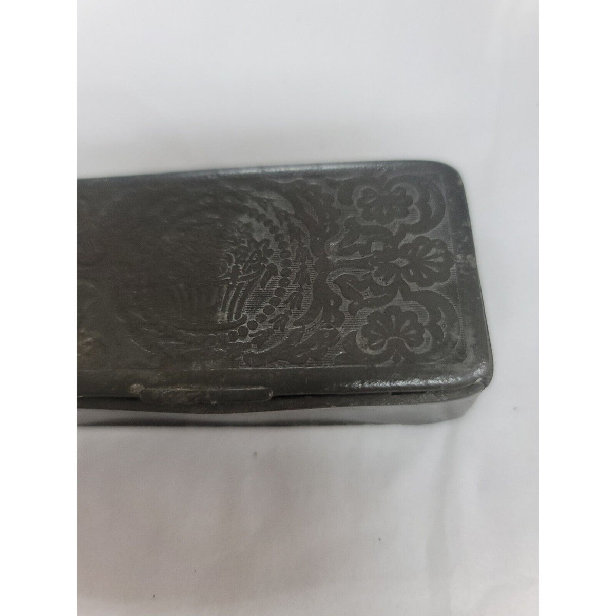 Antique Pewter Snuffbox Snuff Box Raised Floral Jardinière w/ Flowers Lid Design