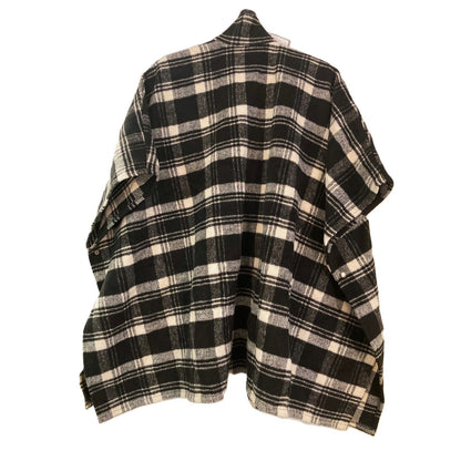 Nordstrom Lodge Plaid Side Pocket Poncho Cape One Size in Black and White NWT