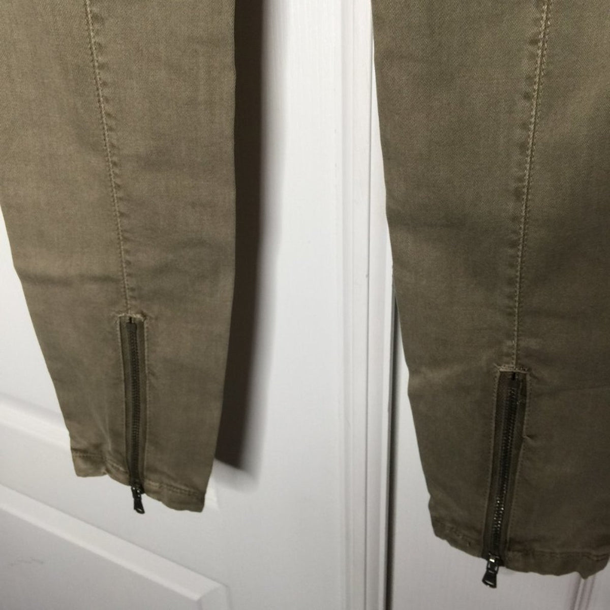 BLANKNYC Zipper Utility Skinny Jeans Low Rise Many pockets Denim Khaki Size 26