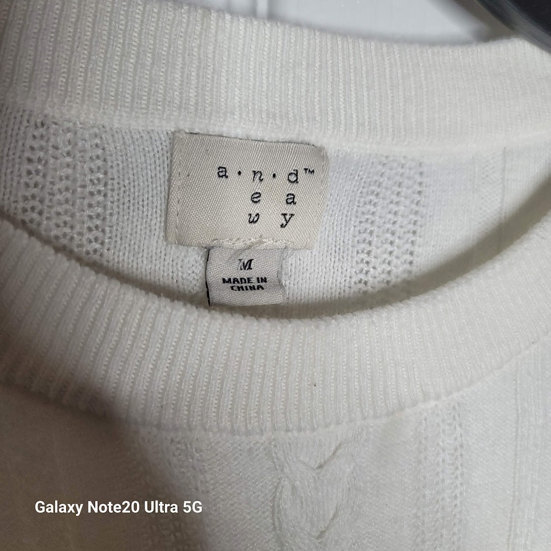 A new day long sleeve white cable knit white sweater casual MEDIUM long sleeve