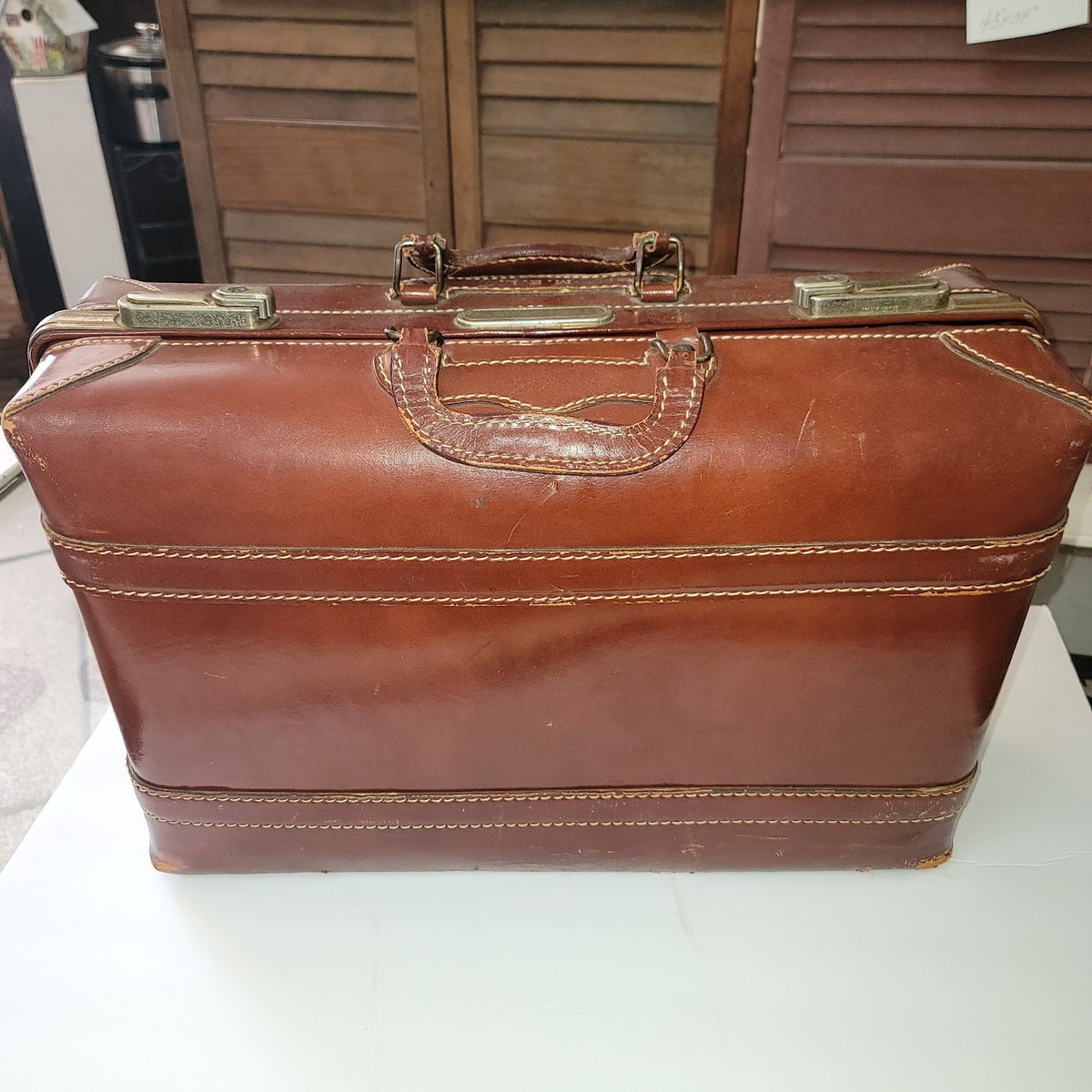 Leather suitcase briefcase VINTAGE handles Brown/tan stiitching 1940s