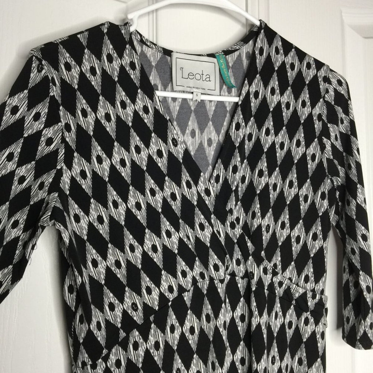 Leota Faux Wrap Dress V-Neck 3/4 Sleeve Above Knee Geometric Black/White Small