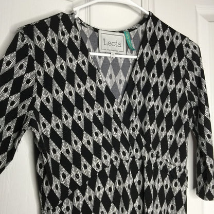 Leota Faux Wrap Dress V-Neck 3/4 Sleeve Above Knee Geometric Black/White Small