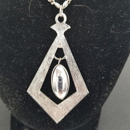 Vintage Mid Century 1960s silvertone necklace with pendant