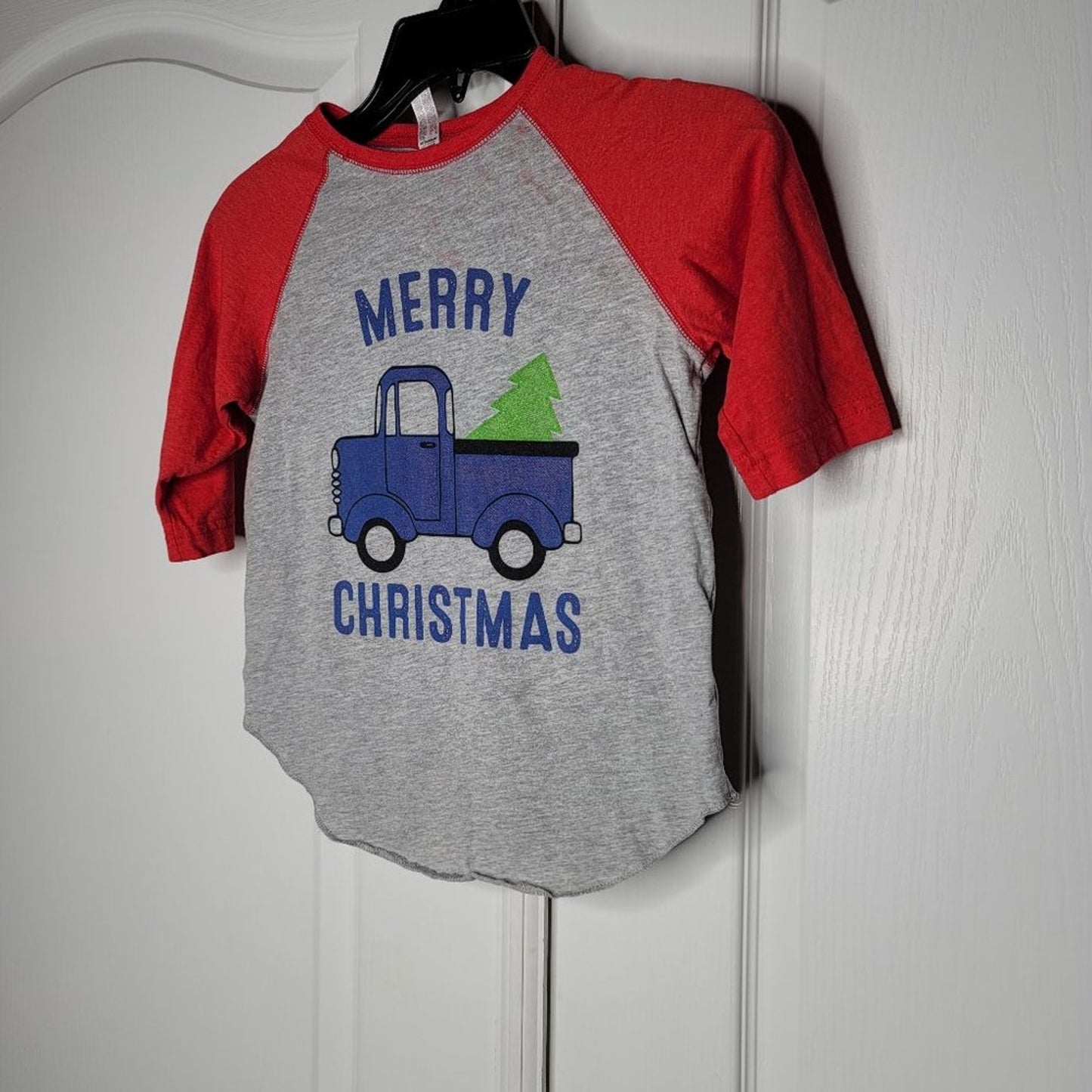 L.A.T Merry Christmas Tree Pickup Raglan Tee T-shirt top train Youth Small