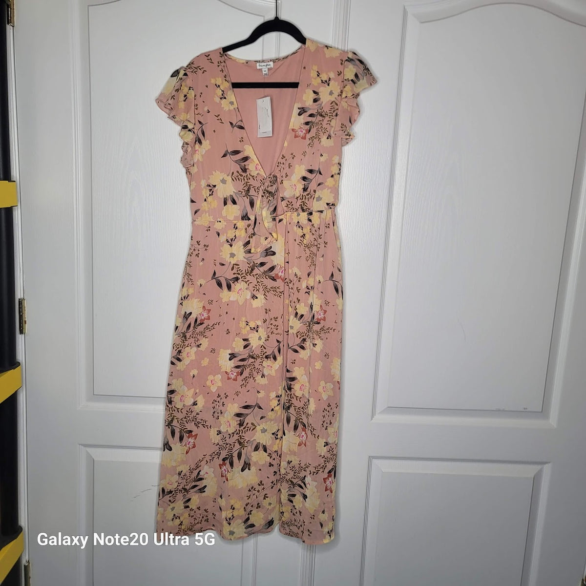Love, Fire VNeck Large Floral Dress Flutter Sleeve Keyhole Detail Peachy Elastic