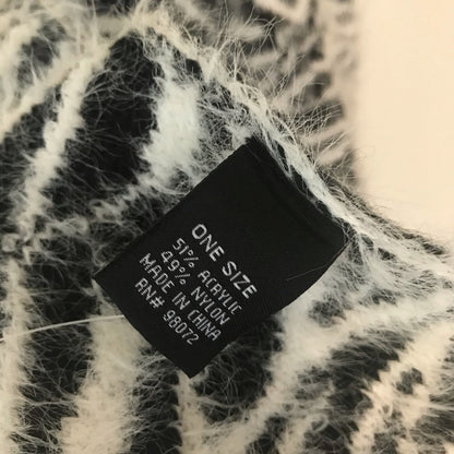 DKNY Fuzzy Animal Zebra print Shawl winter Black & White Scarf L:63” W:12”