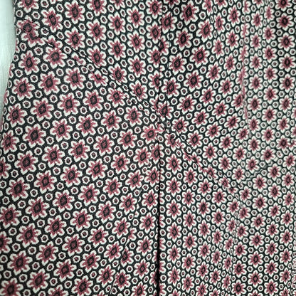 Max Studio Casual Spring floral Geometric Black Rose Size Small Dress sleeveless